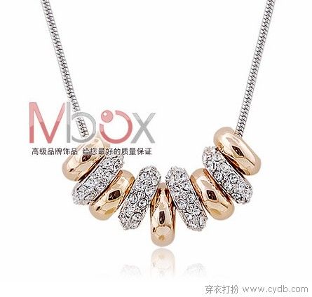 金色配飾正當(dāng)紅